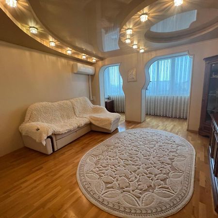 Bulvar Ивано-Франкивск Екстериор снимка